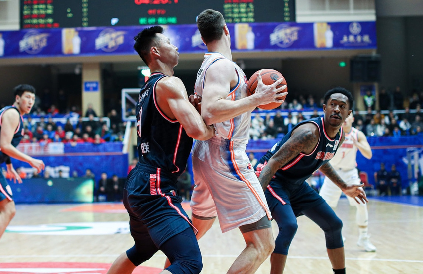 杏彩体育亚洲官网-关于卫冕冠军在比赛中绝地逆袭，实现连胜的信息