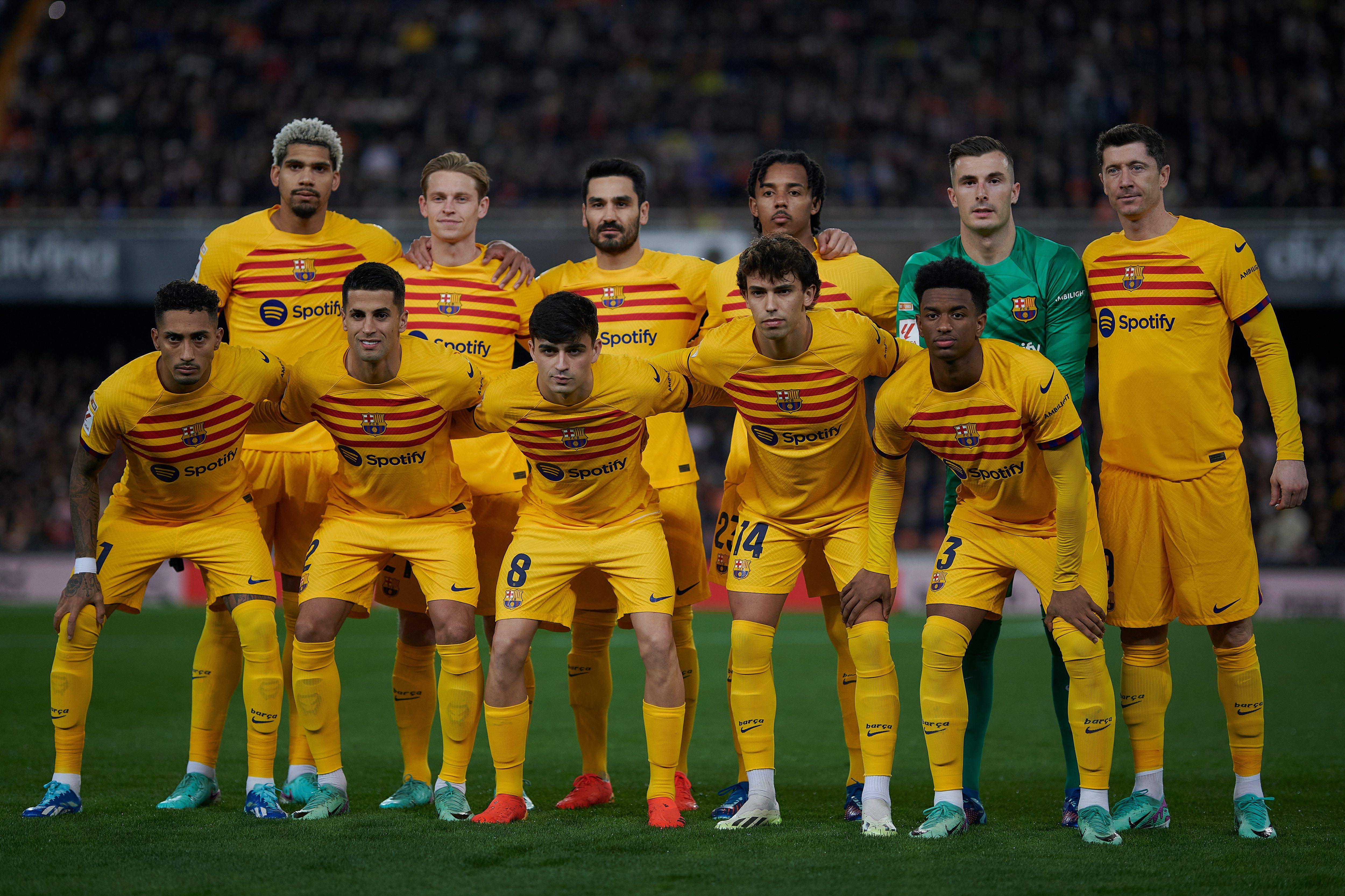 包含瓦伦西亚大战皇家社会，瞄准胜利目标的词条