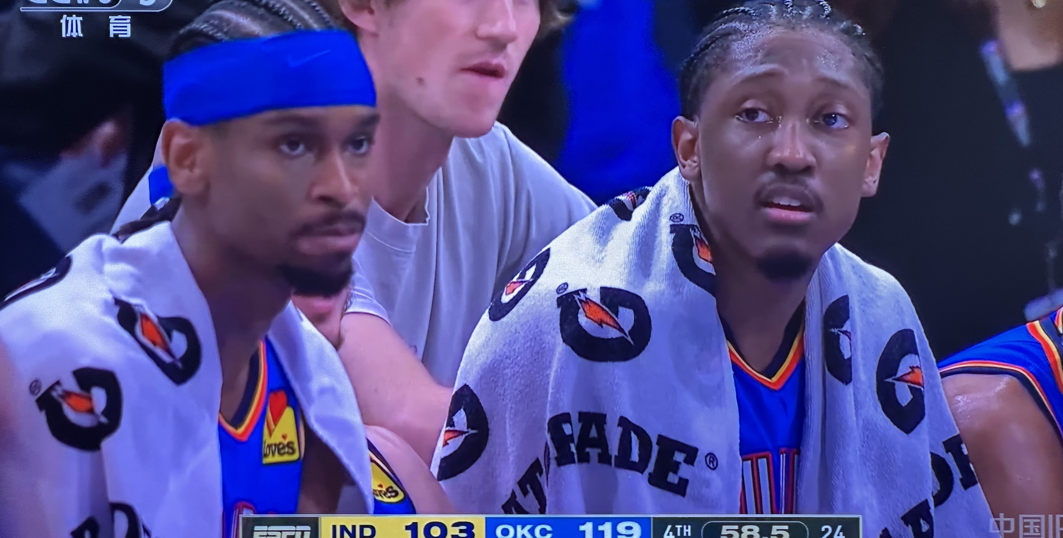 爵士大胜雷霆，字母哥+助球队翻盘！