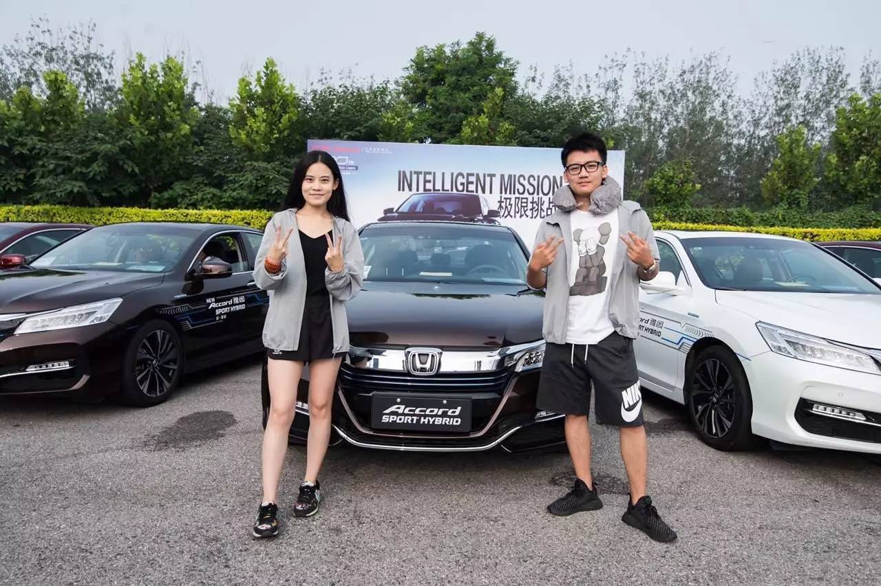 包含激烈对抗再度上演，谁能掀起夺冠风云？的词条