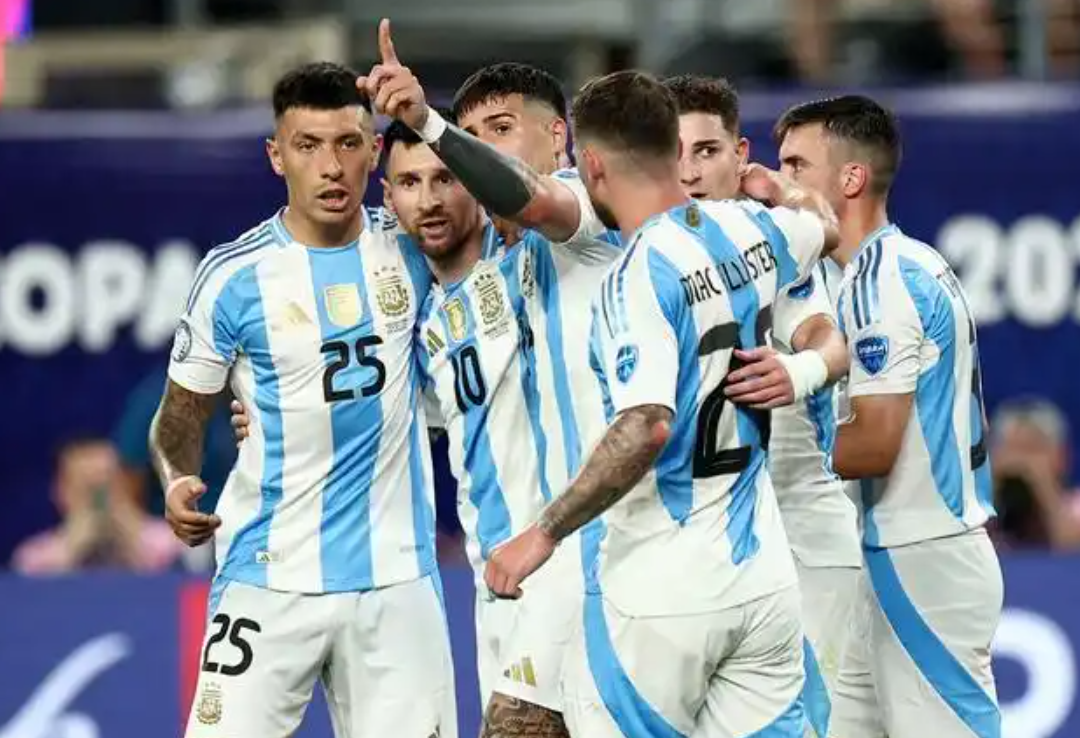 包含葡萄牙国家队取得连胜，实力碾压对手登上积分榜首位的词条