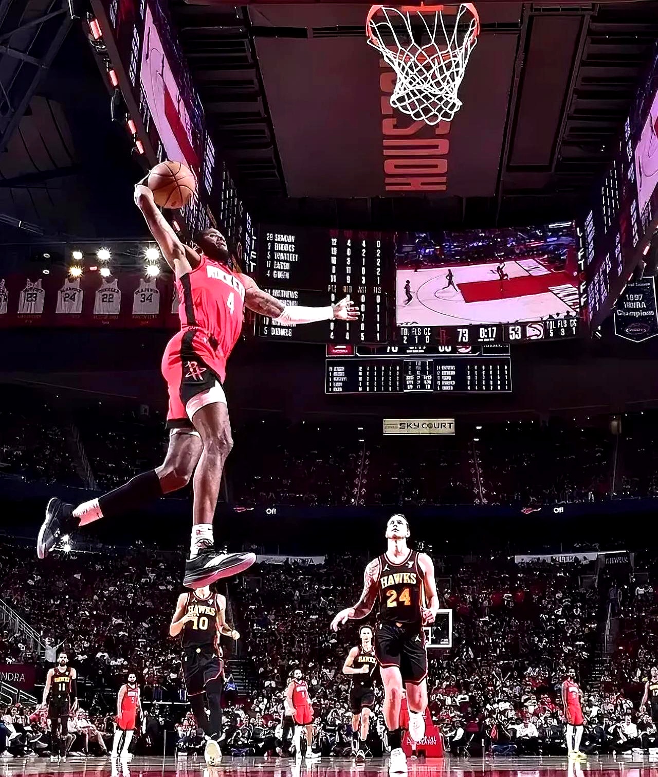 杏彩体育官方登录入口-包含老鹰以稳定防守和出色进攻控制比赛，击败骑士取得胜利的词条