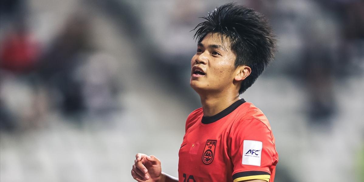 包含亚洲新星崭露头角，备战重要角逐的词条