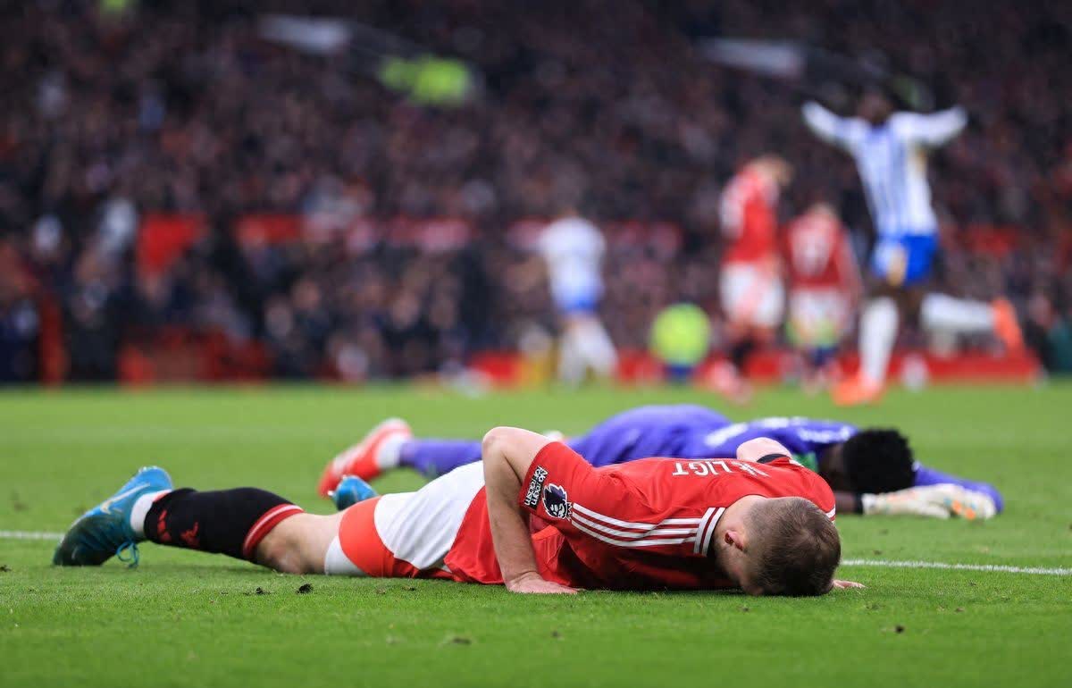 杏彩体育中国官网-曼联队后卫因伤休战，可能失去稳定性