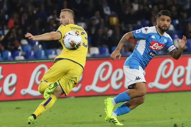 那不勒斯客场险胜对手，继续追赶积分的简单介绍