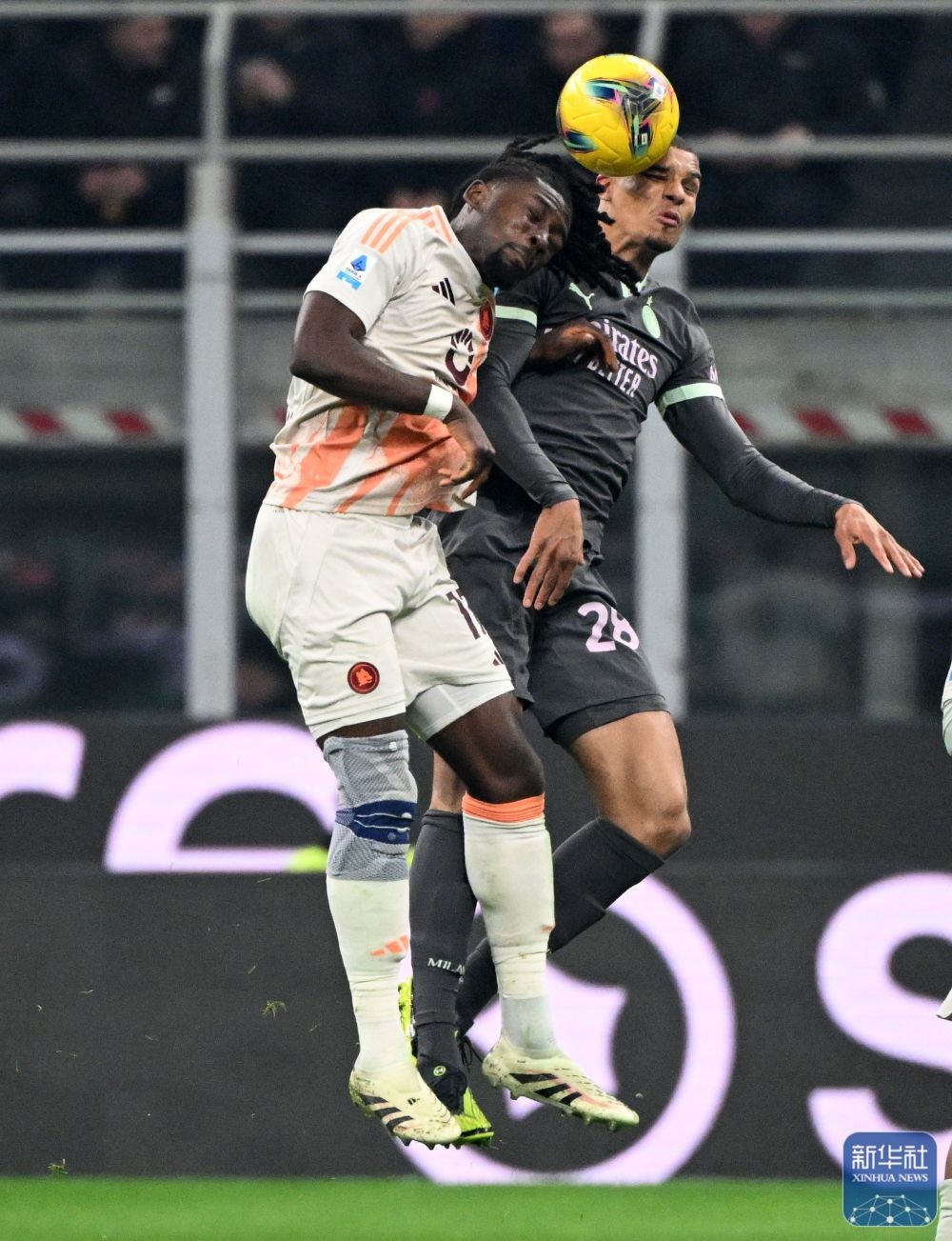 杏彩体育网页版入口-关于意甲赛事精彩连连，球迷观战热情高涨的信息